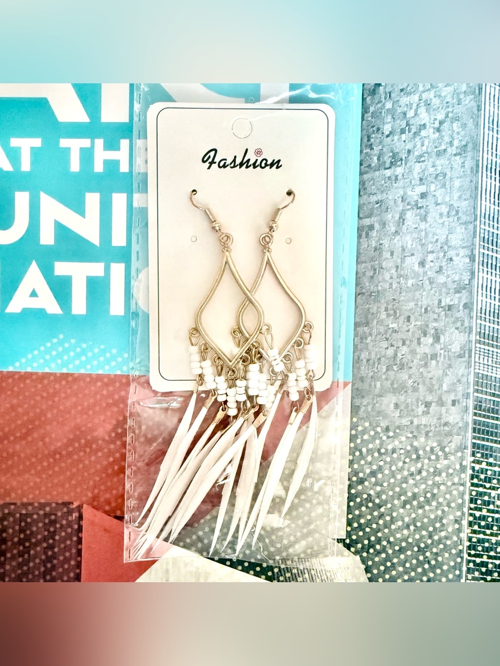 FEATHER EARRINGS BOHO DANGLES GOLD TONE WHITE BEADS FEATHERS 4” DROP NWT